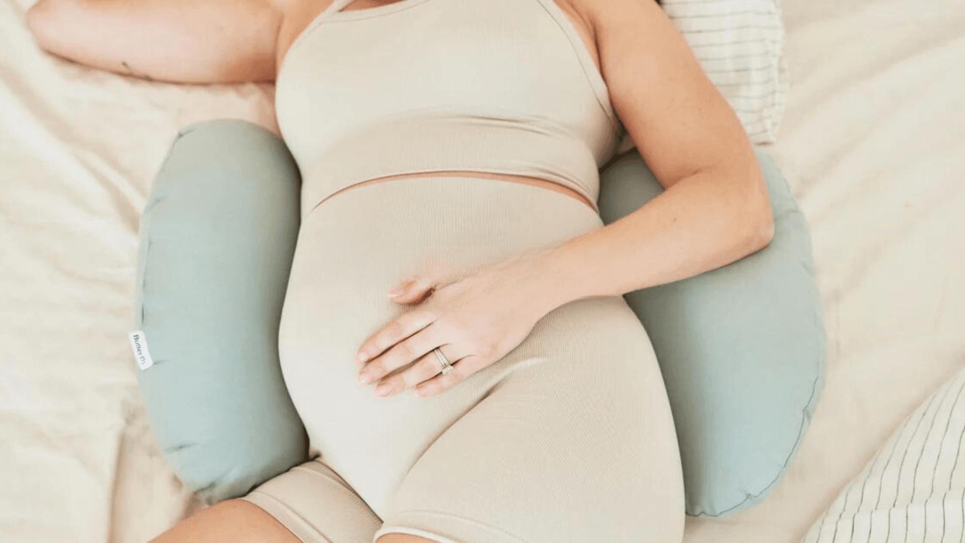 CozyMom hero section background image